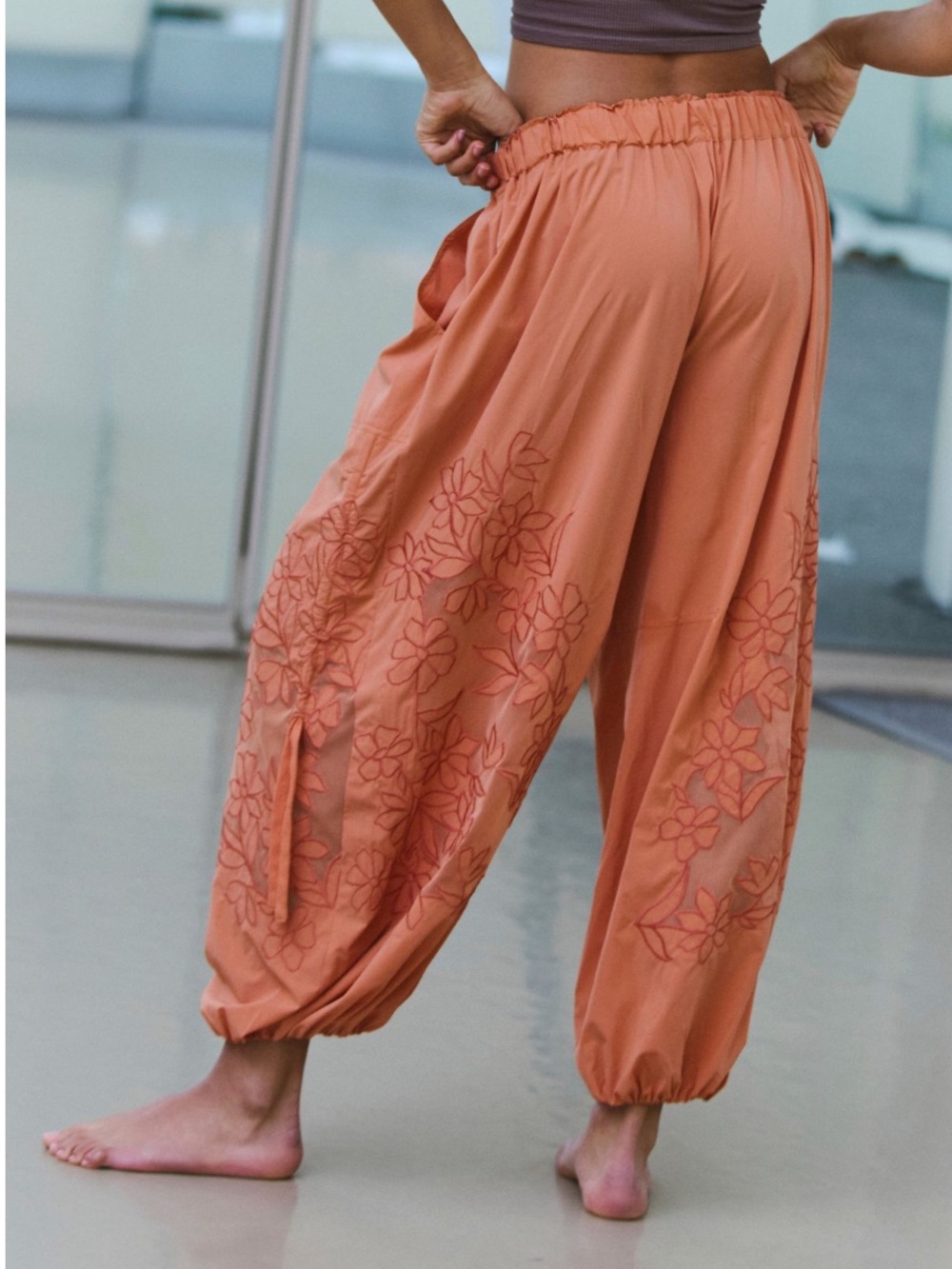 FP Movement Wild Bloom Pants in Terra, size M - Picture 2 of 8